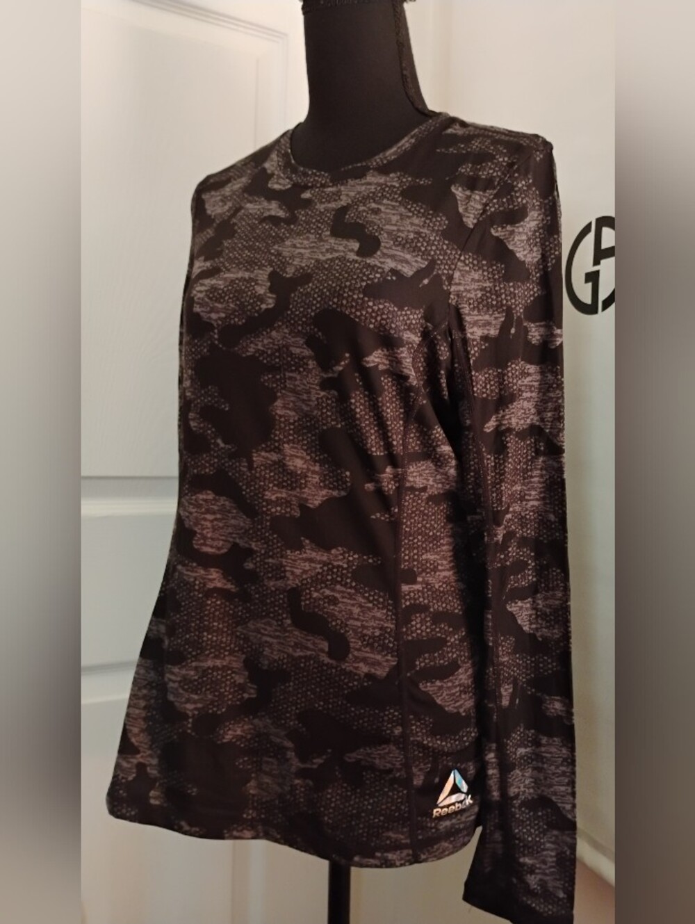 Women's Reebok Shirt - Picture 2 of 5